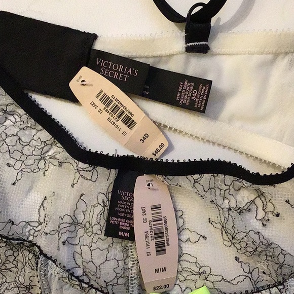 Victoria Secret Chantilly lace bra and bikini set - Picture 9 of 11